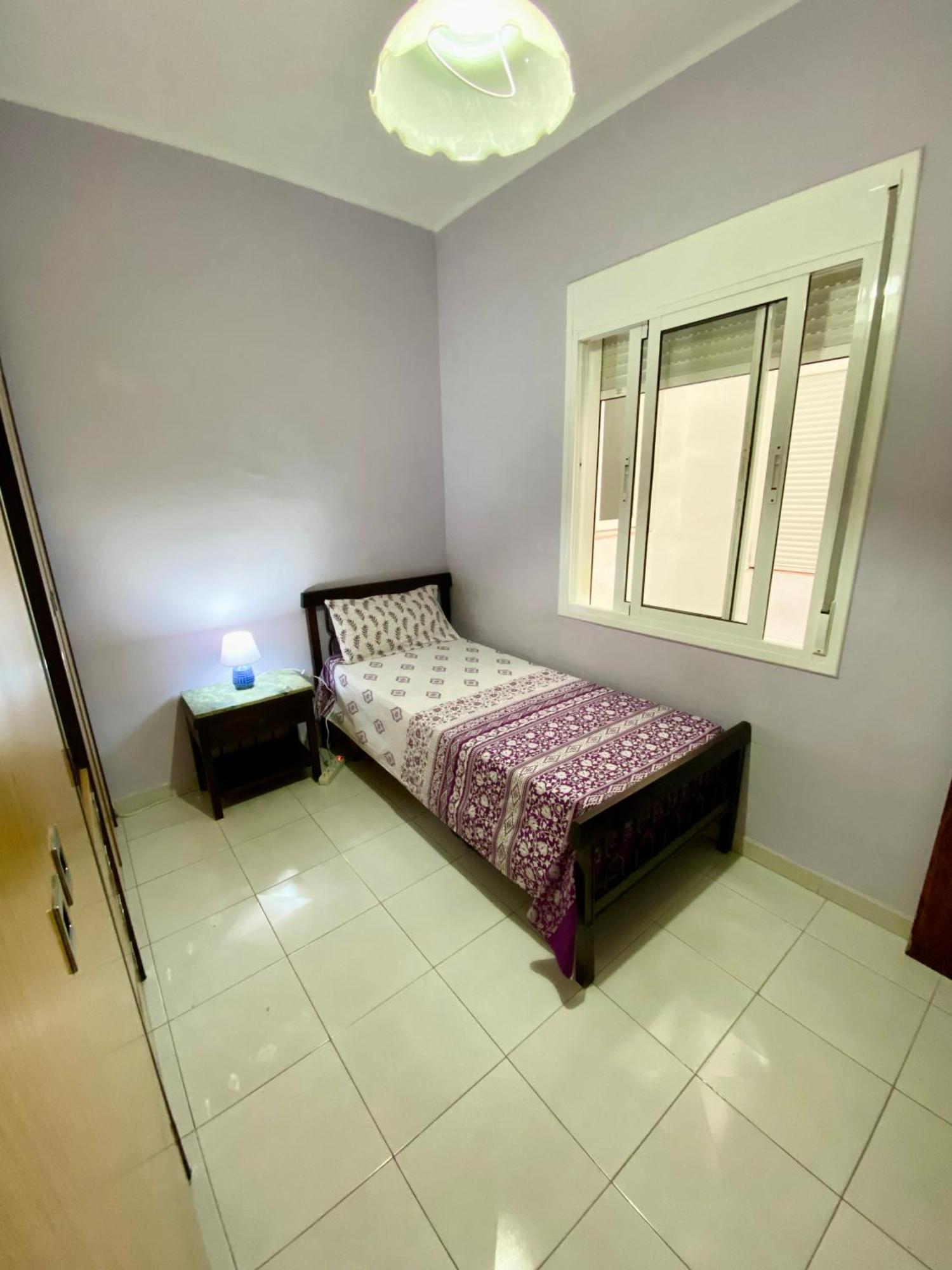 Habitacion Barato En Piso Familiar Compartido El Centro De La Ciudad Cerca De La Estacion De Autobuses Ταραγόνα Εξωτερικό φωτογραφία